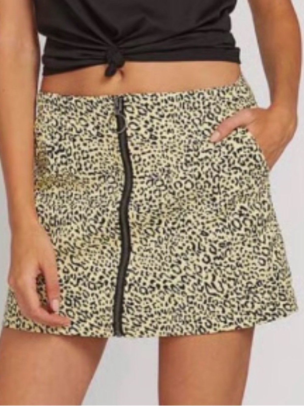 Volcom Women's Frochickie Leopard Mini Skirt New
